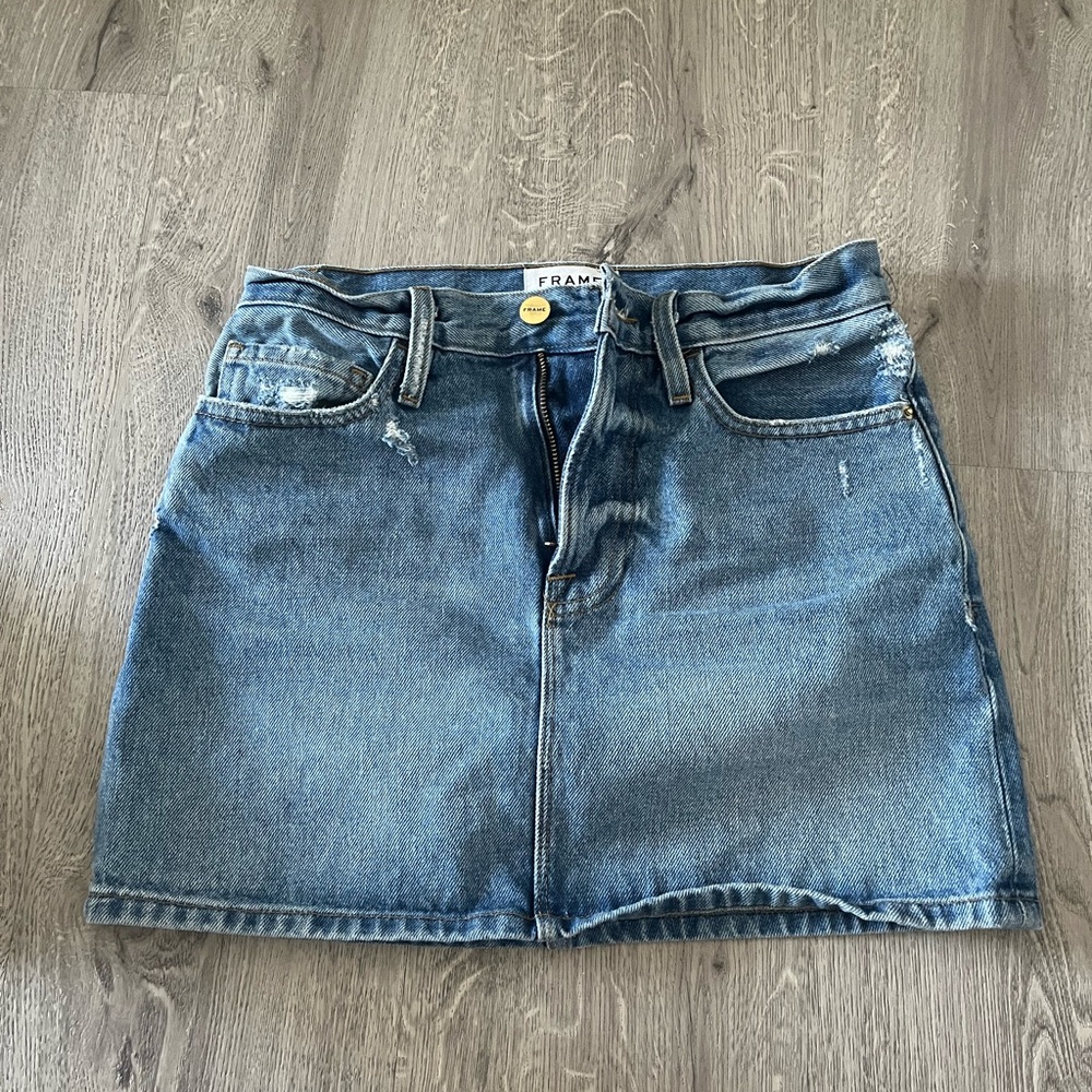 FRAME Jean denim skirt size 24